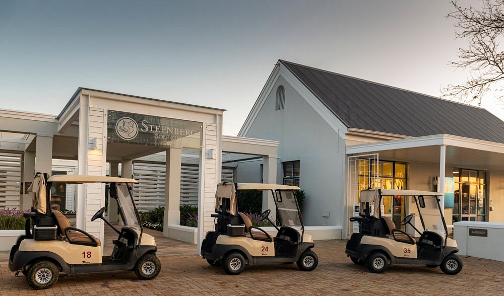 Golf carts at the Steenberg clubhouse entrance